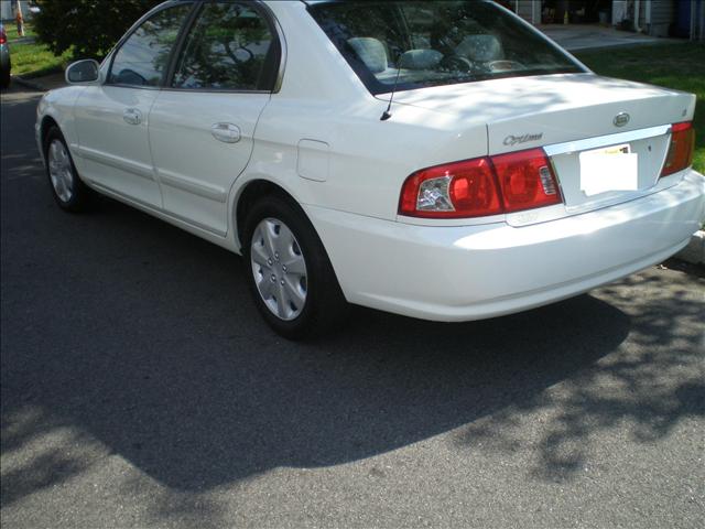 Kia Optima 2004 photo 1