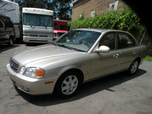 Kia Optima Open-top Sedan