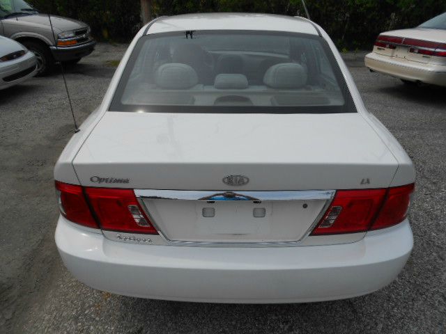 Kia Optima 2004 photo 1