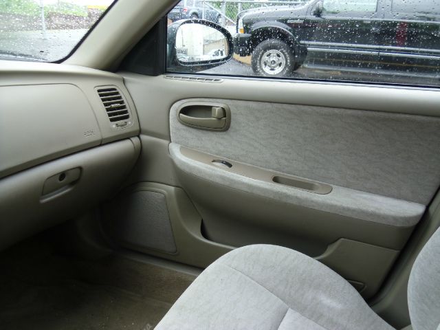 Kia Optima 2004 photo 7