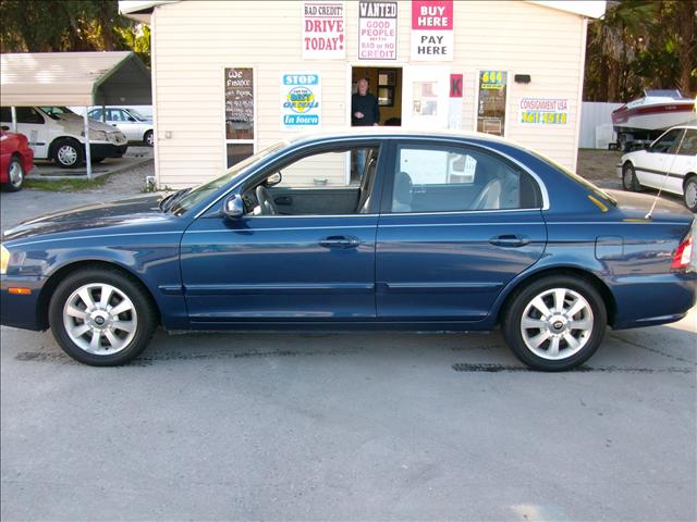 Kia Optima Elk Conversion Van Sedan