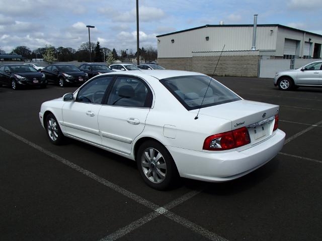 Kia Optima 2004 photo 3