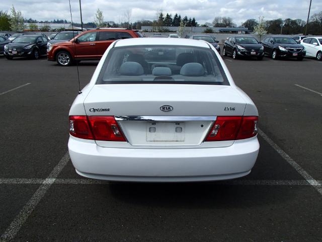 Kia Optima 2004 photo 4