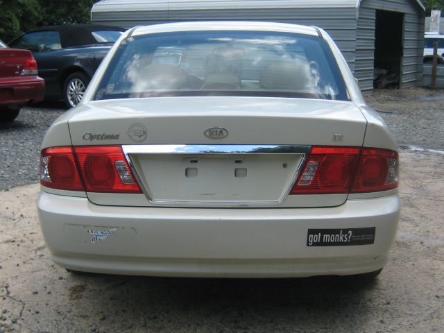 Kia Optima 2004 photo 4