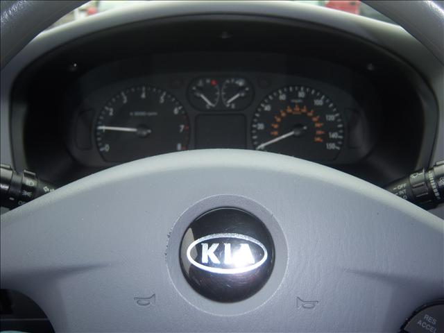 Kia Optima 2004 photo 4