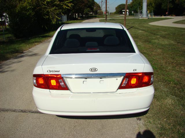 Kia Optima 2004 photo 1