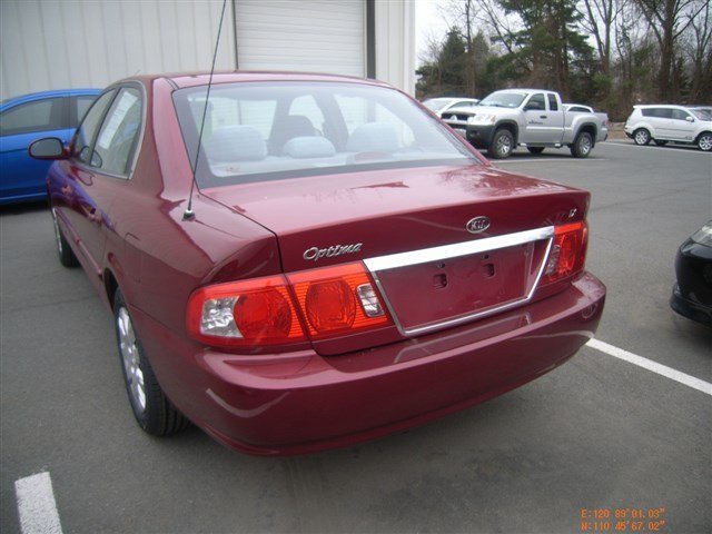 Kia Optima 2004 photo 3