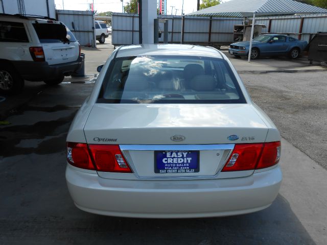 Kia Optima 2005 photo 1