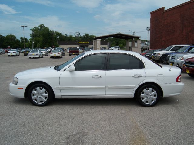 Kia Optima 1998 Jaguar 8 Sedan