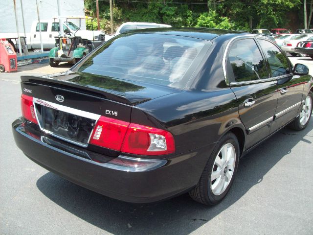 Kia Optima 2006 Ford LX Sedan