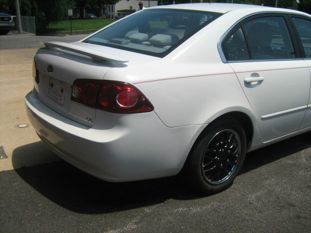 Kia Optima 2006 photo 2