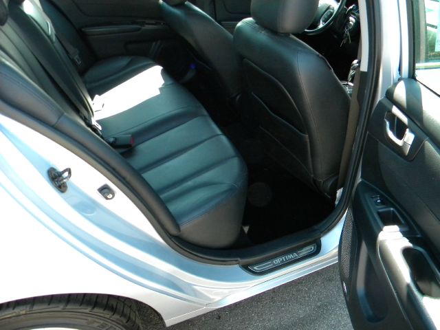 Kia Optima 2006 photo 9