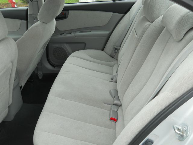 Kia Optima 2008 photo 17