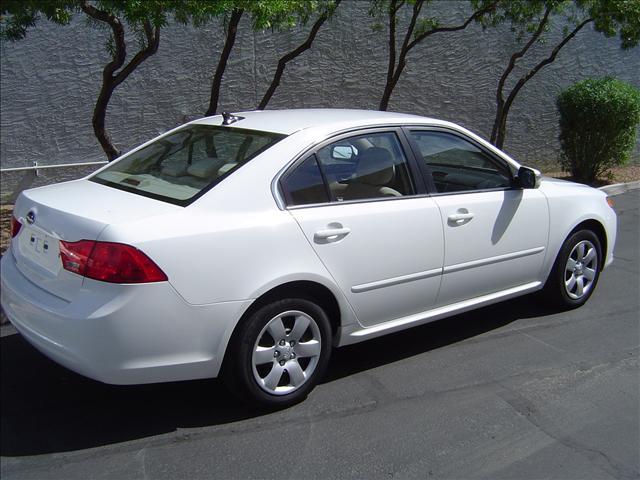 Kia Optima 2010 photo 2