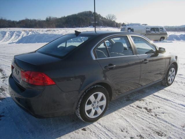 Kia Optima 2010 photo 1