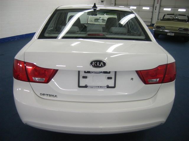 Kia Optima 2010 photo 3