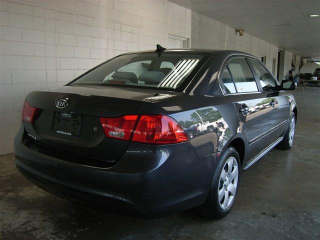 Kia Optima 2010 photo 2