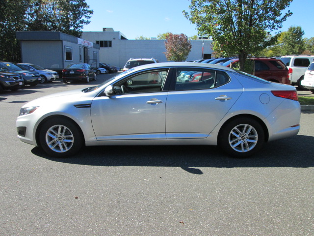 Kia Optima 2011 photo 1