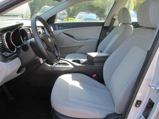 Kia Optima 2011 photo 5