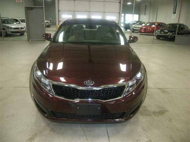 Kia Optima 2011 photo 1