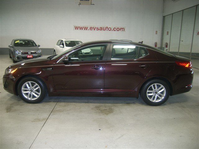 Kia Optima 2011 photo 2