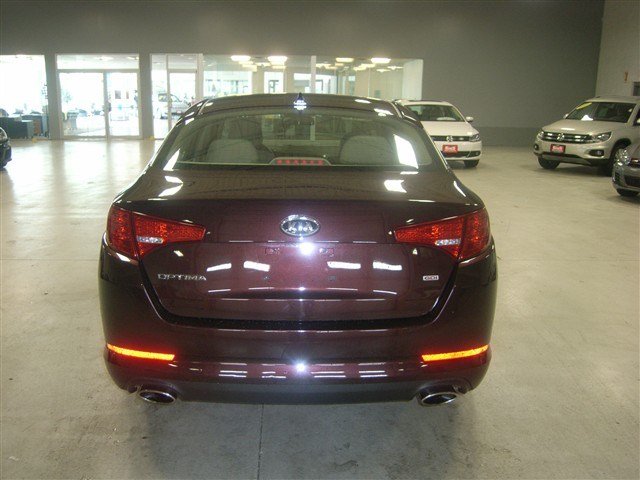 Kia Optima 2011 photo 3