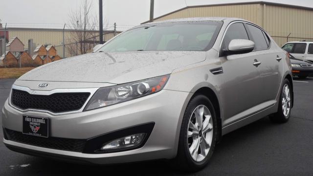 Kia Optima 2011 photo 2