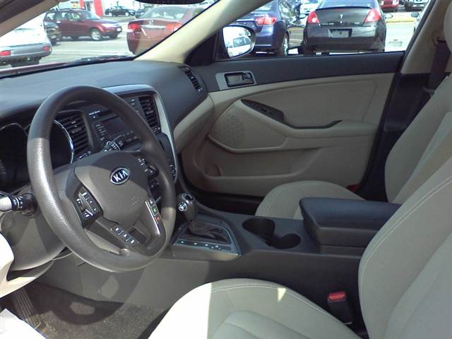 Kia Optima 2011 photo 5