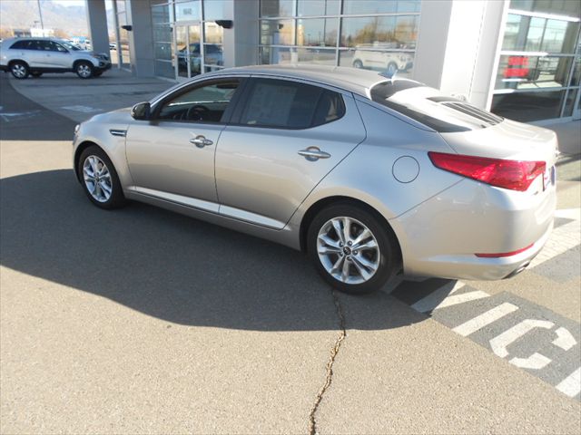 Kia Optima 2011 photo 2