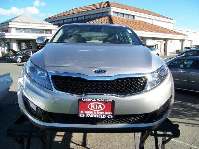 Kia Optima 2011 photo 1