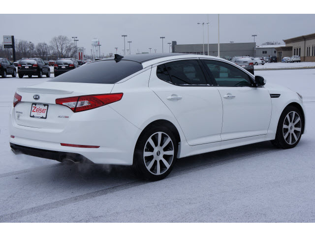 Kia Optima 2011 photo 2