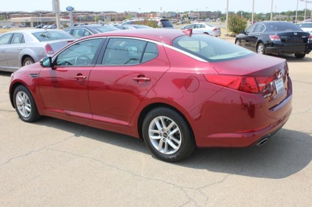 Kia Optima 2011 photo 4