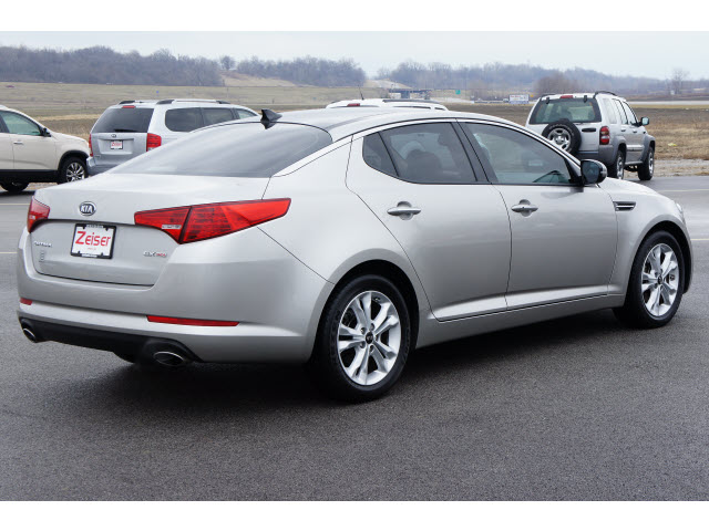 Kia Optima 2011 photo 2