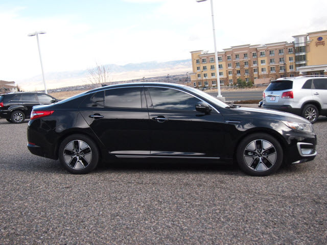 Kia Optima 2011 photo 1