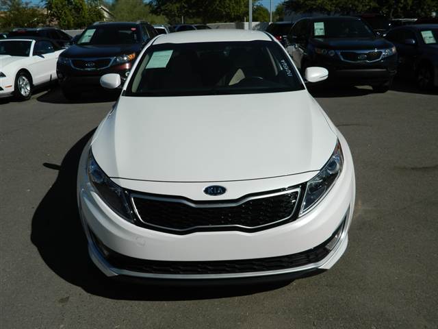 Kia Optima 2011 photo 1