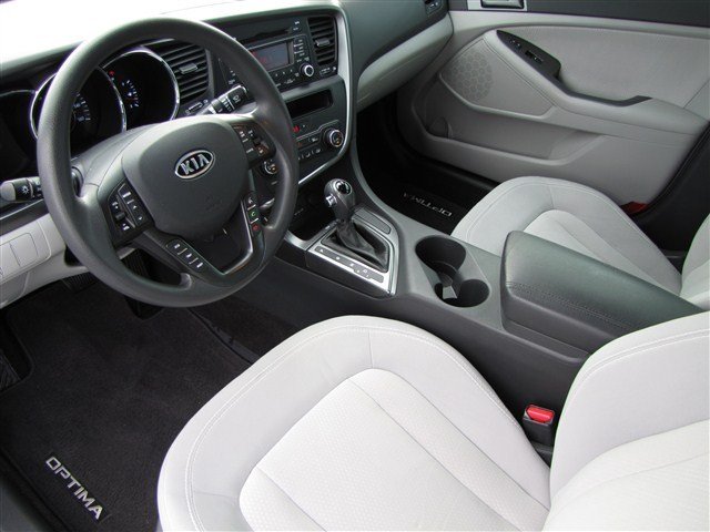 Kia Optima 2011 photo 4