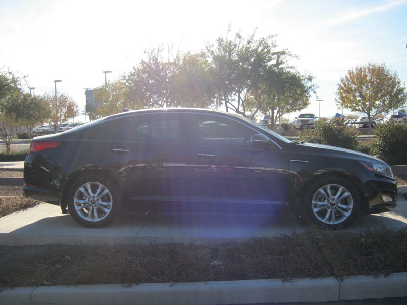 Kia Optima 2011 photo 2