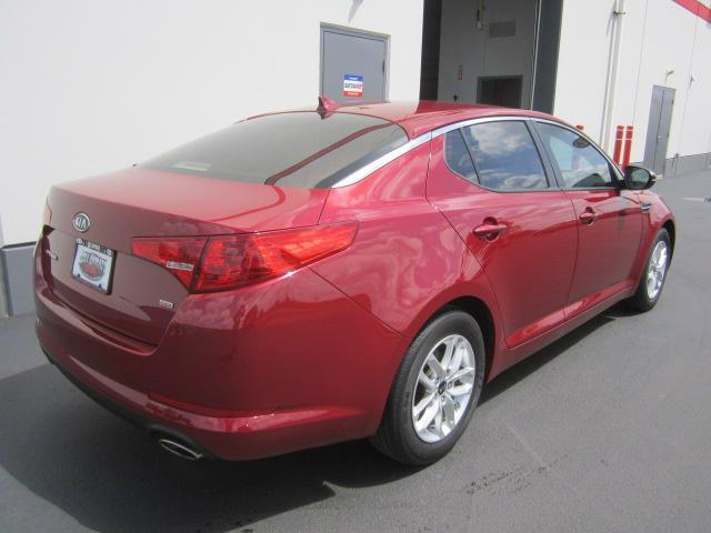 Kia Optima 2011 photo 4