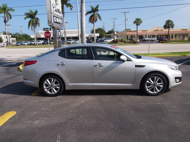 Kia Optima 2011 photo 4