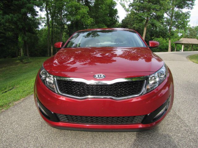 Kia Optima 2011 photo 1