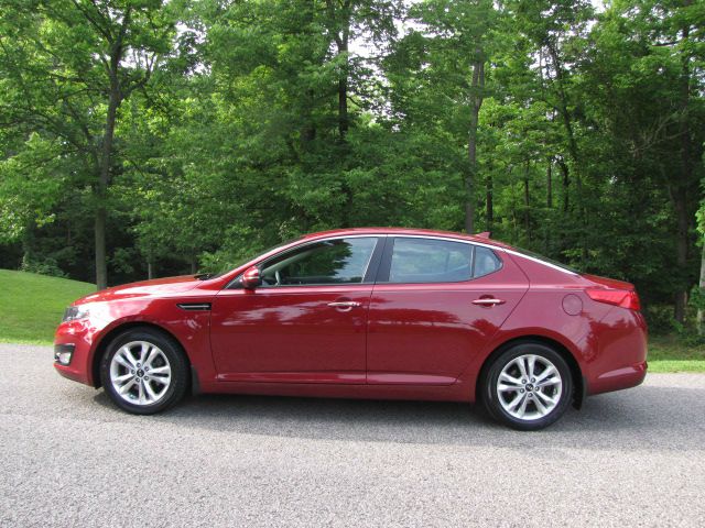 Kia Optima 2011 photo 2