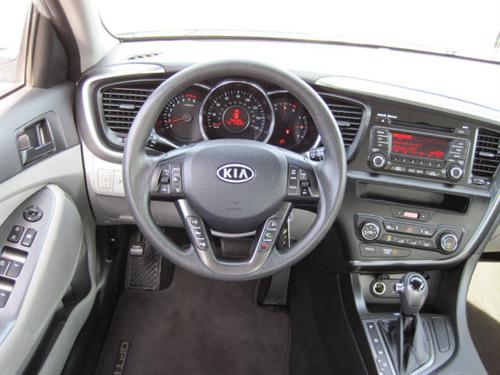 Kia Optima 2011 photo 4