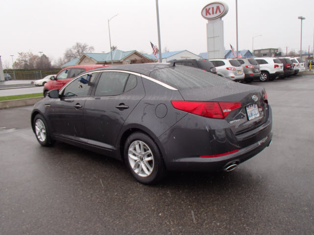 Kia Optima 2011 photo 2