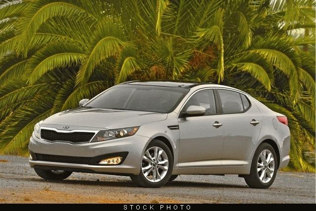 Kia Optima 4dr Sdn 2WD Tech Sedan Sedan