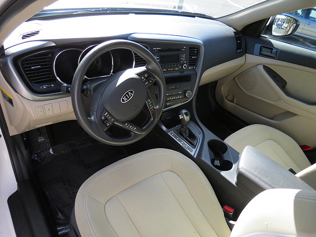 Kia Optima 2011 photo 3