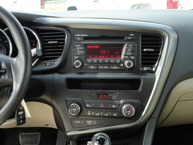 Kia Optima 2011 photo 1