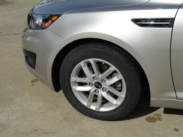 Kia Optima 2011 photo 15