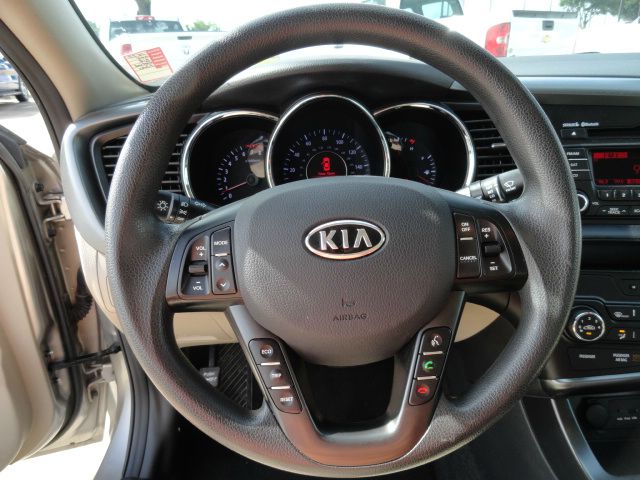 Kia Optima 2011 photo 19