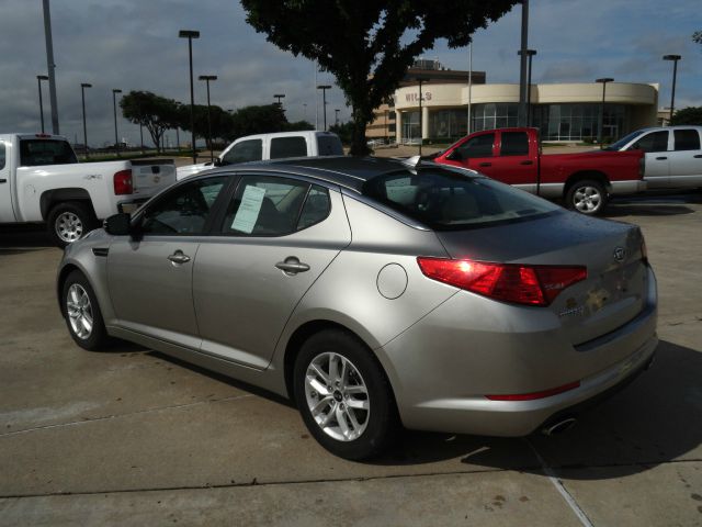 Kia Optima 2011 photo 2