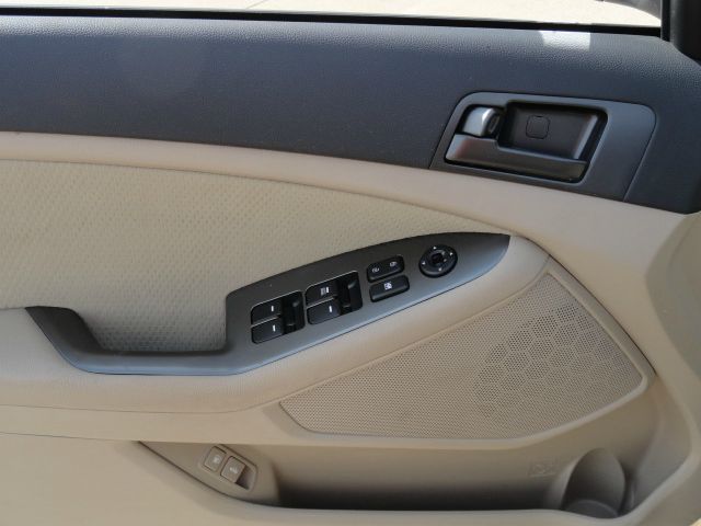 Kia Optima 2011 photo 28